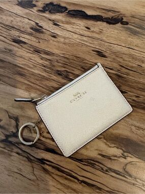 Coach Cream Zip Card Case with Key Ring